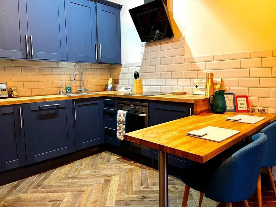 גלאזגו Stunning 1 Bed Apt In West End מראה חיצוני תמונה